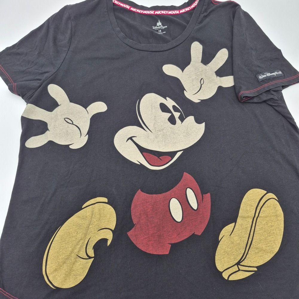 Disney Parks Mickey Mouse Graphic T-Shirt Black Red Stitching Women 1X Plus Size